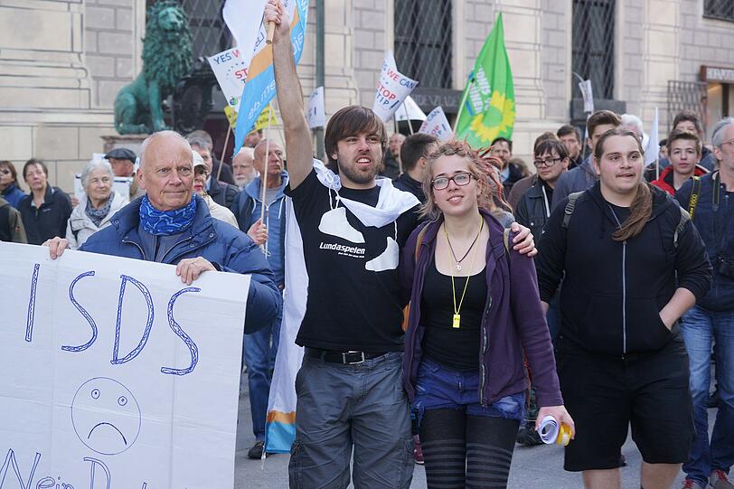 Weitere Bilder der Demonstration gegen das Freinhandelsabkommen TTIP aus München.