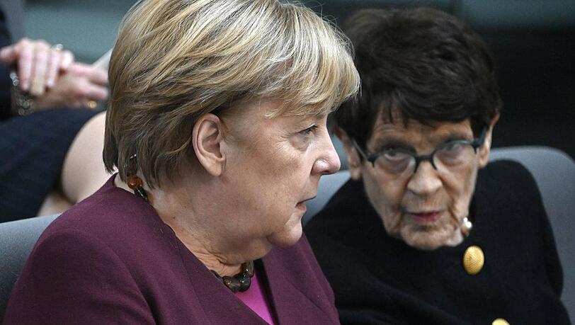 Angela Merkel und Rita S&uuml;ssmuth bei einem gemeinsamen Auftritt.