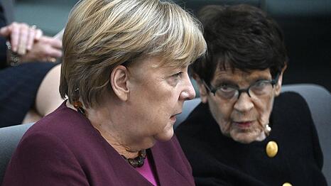 Angela Merkel und Rita S&uuml;ssmuth bei einem gemeinsamen Auftritt.