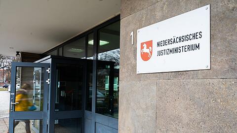 Im nieders&auml;chsischen Justizministerium beginnt die Aufarbeitung. (Archivbild)