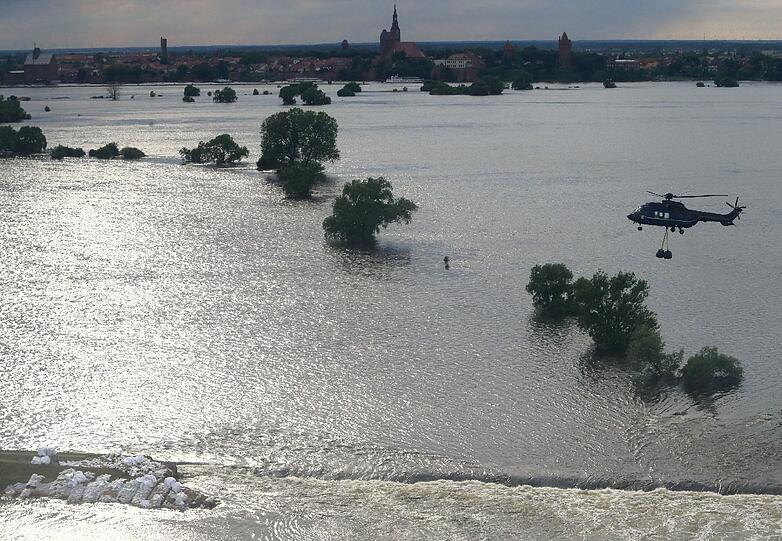 Das sind die Bilder von der spektakulären Rettungsaktion in Sachsen-Anhalt.