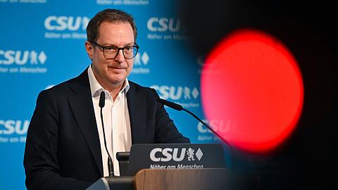 Martin Huber &uuml;bt heftige Kritik an den rot-gr&uuml;n-roten Sondierungen. (Archivbild)