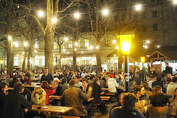 Der Hofbräukeller am Wiener Platz.