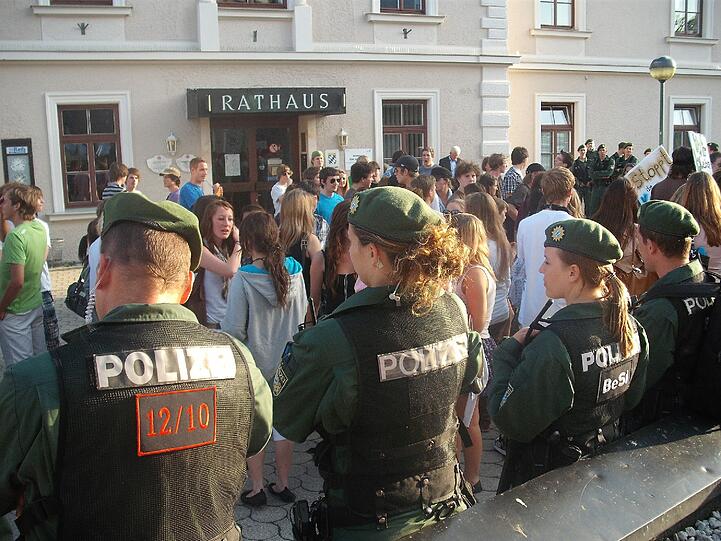 Jugendliche protestieren gegen Feierverbot in Miesbach