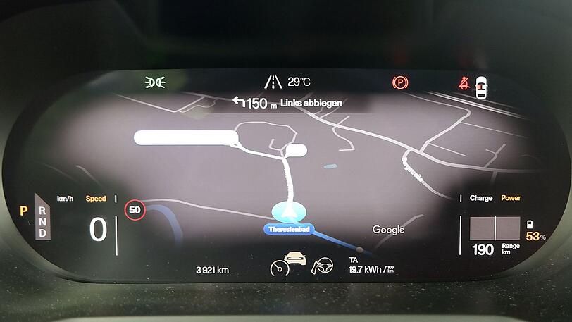 Das digitale Kombi-Instrument lässt sich vielfältig einstellen.