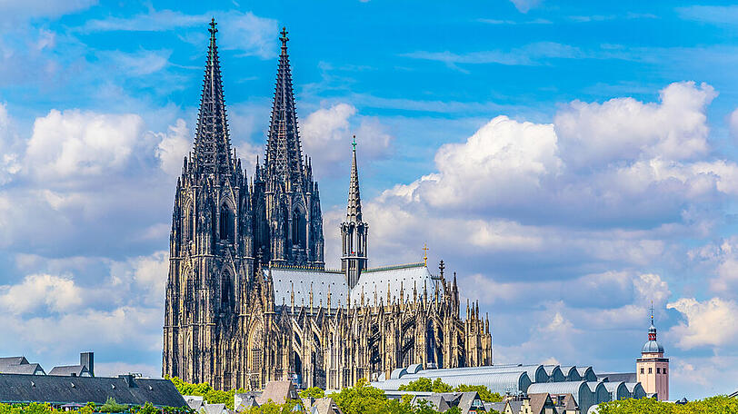 Der Kölner Dom ist ein Muss - auch wenn die Türme derzeit leider nicht zugänglich sind.