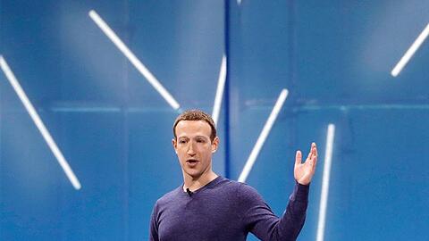 Facebook-Chef Mark Zuckerberg auf der Facebook-Entwicklungskonferenz F8. Recrop. Zuckerberg kommt unter anderem zu Gesprächen mit Justizministerin Barley nach Berlin.