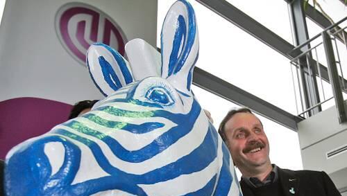 Der Sprücheklopfer und das Zebra: Peter Neururer, der neue trainer des Zweitligisten MSV Duisburg. Der Sprücheklopfer und das Zebra: Peter Neururer, der neue trainer des Zweitligisten MSV Duisburg.