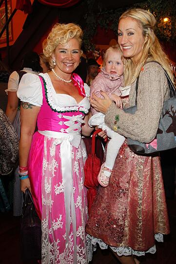 Regine Sixt's Damenwiesn: Die Münchner Lady-Elite trifft sich im Hippdrom. Die Bilder