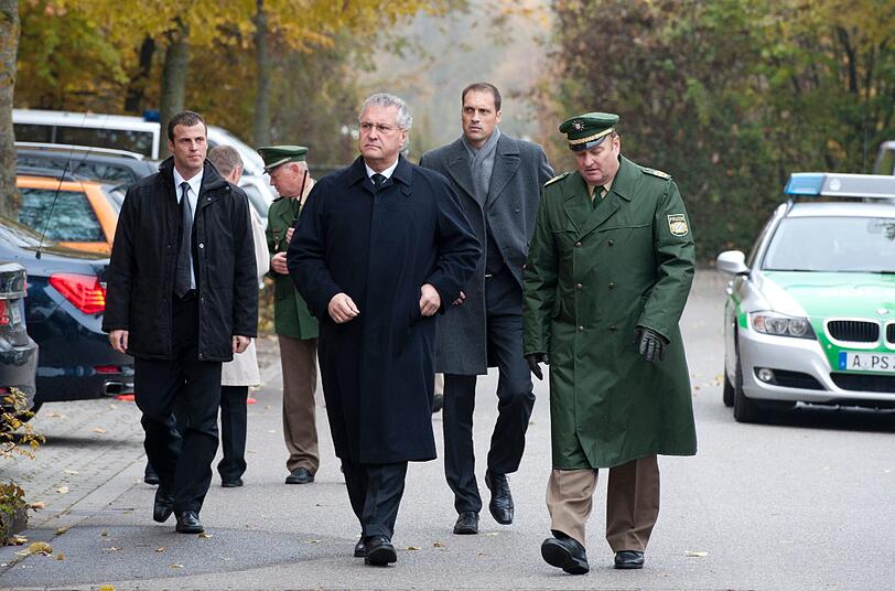 Auch Innenminister Joachim Herrmann (CSU) war zur Beisetzung erschienen...