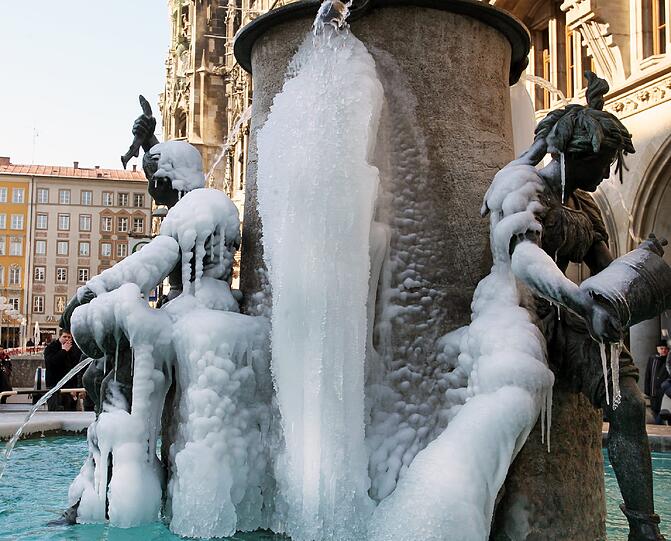 Saukalt! Eiszeit herrscht in München. Die schönsten Bibber-Bilder gibt's in der Bilderstrecke zum Durchklicken...