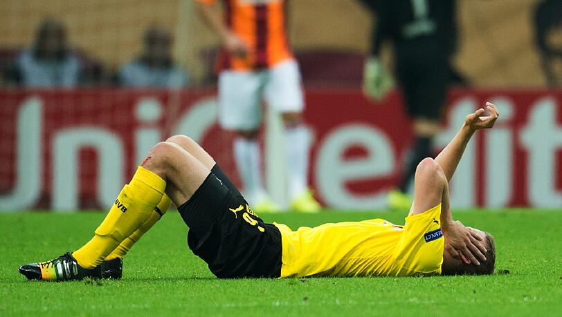 Sven Bender musste beim 4:0-Sieg gegen Istanbul ausgewchselt werden. Sven Bender musste beim 4:0-Sieg gegen Istanbul ausgewchselt werden.