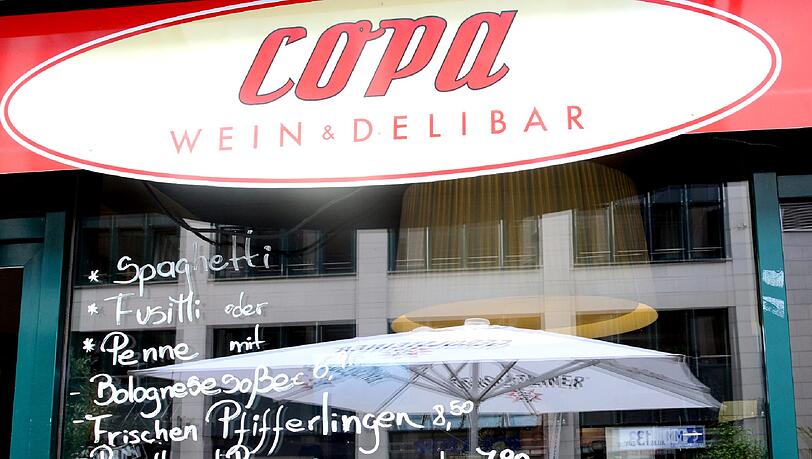 In einem Innenhof der Sendlinger Straße liegt das Café. In einem Innenhof der Sendlinger Straße liegt das Café.