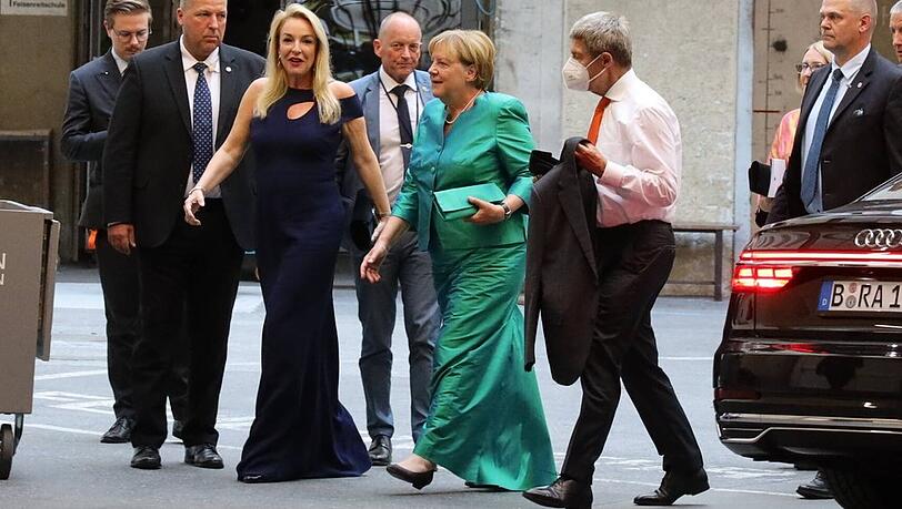 Altkanzlerin Angela Merkel und Ehemann Joachim Sauer bei den Salzburger Festspielen.