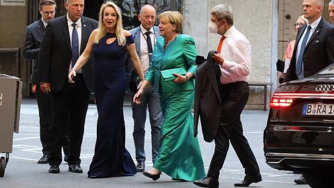 Altkanzlerin Angela Merkel und Ehemann Joachim Sauer bei den Salzburger Festspielen.