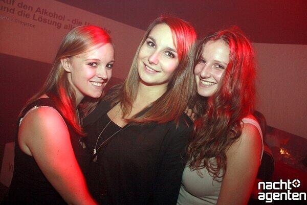 "Erstsemesterfest auf 2 Areas" in der Spielwiese (Freitag 11.11.2011). Noch mehr Fotos sehen Sie unter: www.nachtagenten.de.