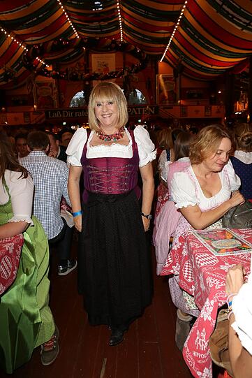 Oktoberfest 2013: Promis lassen's im Hippodrom auf der Wiesn krachen.