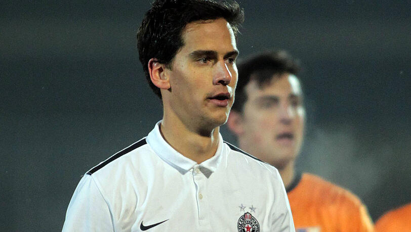 Partizan Belgrad wird für mehrere Jahre vom internationalen Wettbewerb ausgeschlossen. Partizan Belgrad wird für mehrere Jahre vom internationalen Wettbewerb ausgeschlossen.