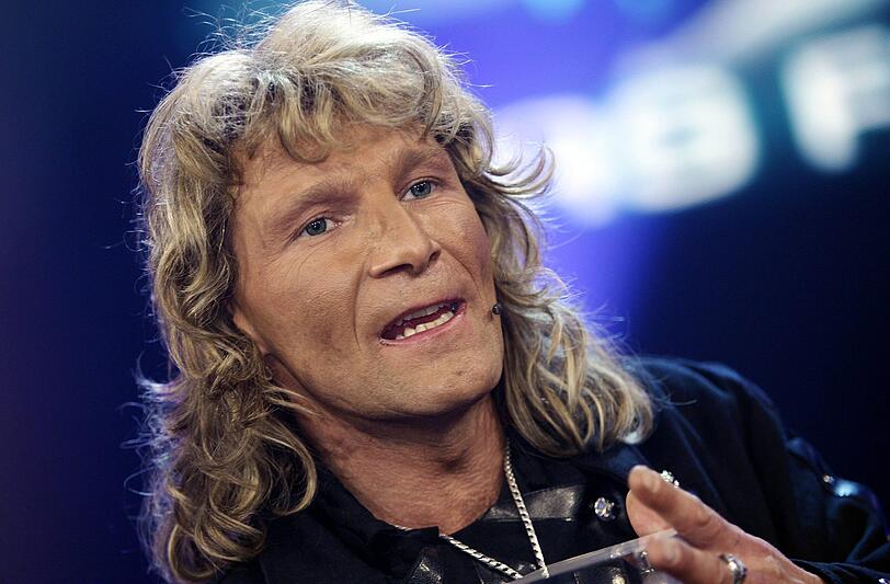 Magier Vincent Raven machte sich besonders unbeliebt. Der Schweizer, der in der sechsten Staffel dabei war, trat homophob ("Rot &ndash; das ist doch eine Tuntenfarbe. So ein Schwuchtelfummel"), als auch frauenfeindlich ("Frauen darf man nie zur Chefin wählen, die fangen an zu spinnen") auf.