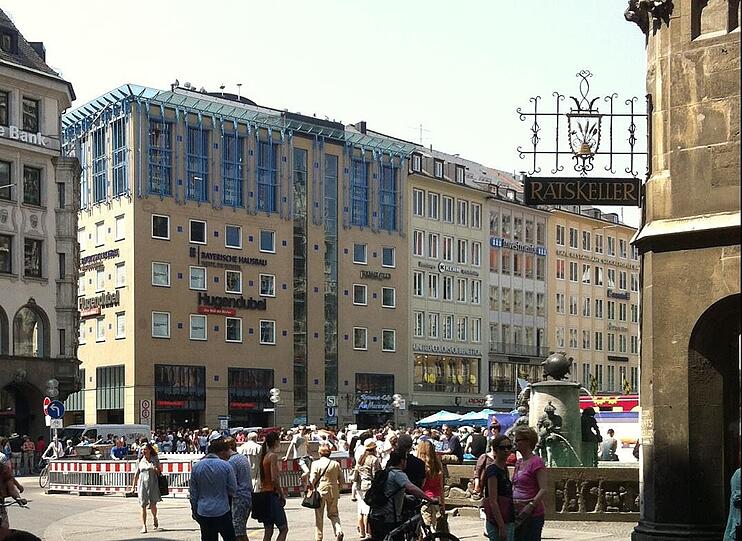 So sieht es aus, das Hugendubel-Haus am Marienplatz.