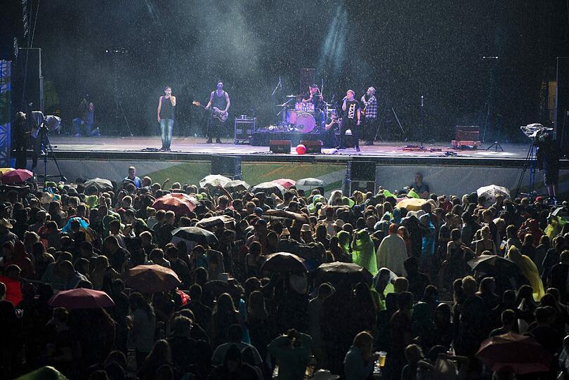 Riesen-Party im Regen: Die Bilder vom Energy in the Park 2014