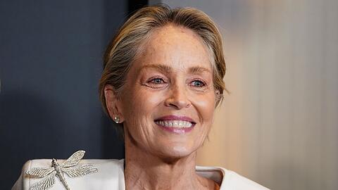 US-Filmstar Sharon Stone ("Basic Instinct") begleitet den &ouml;sterreichischen S&uuml;&szlig;waren-Unternehmer Karl Guschlbauer zum Wiener Opernball.