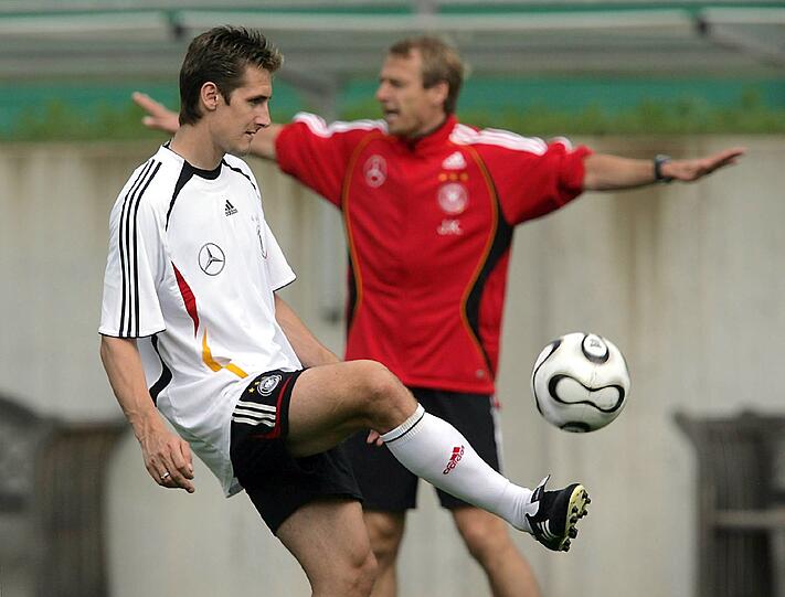 Archivbild von 2006: Miroslav Klose und Jürgen Klinsmann
