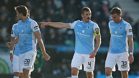 Stammabwehr des TSV 1860: Felix Weber (Mi.) und Simon Lorenz (re.).