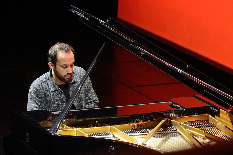 Igor Levit bei seinem Klavierabend im Nationaltheater.
