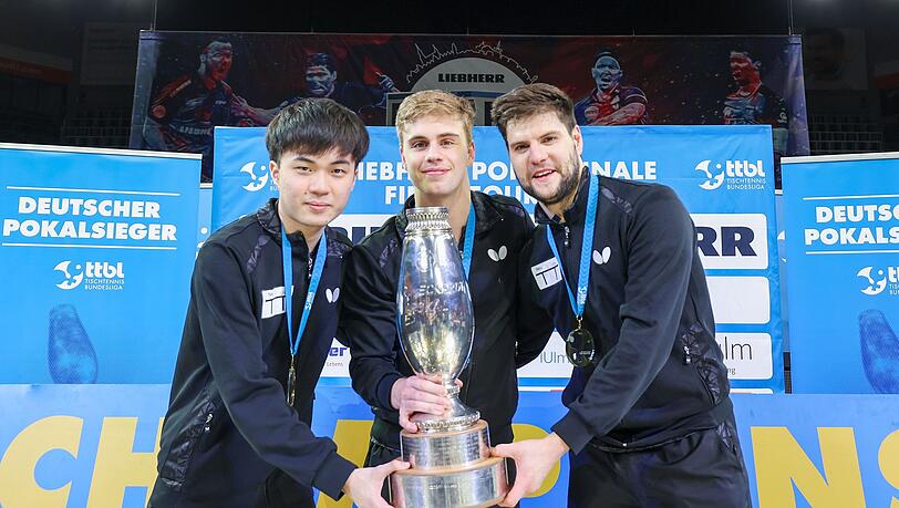 Lin Yun-ju (l-r), Truls Moregardh und Dimitrij Ovtcharov, alle von TTC Neu-Ulm.