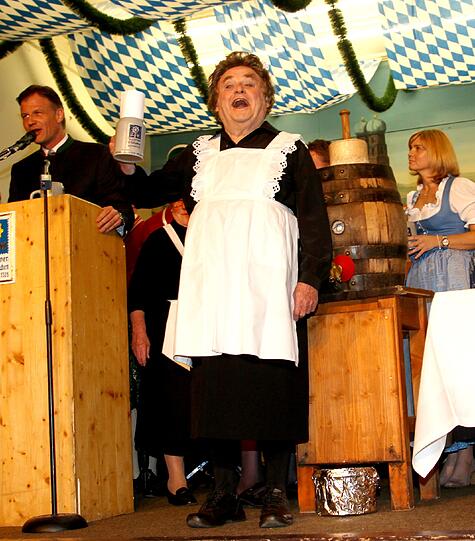 Richard Süßmeier als Kellnerin "Maria": Die Bilder vom Starkbier-Anstich im Augustinerkeller