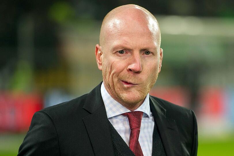 Sportvorstand Matthias Sammer ist mit der Leistung der Mannschaft unzufrieden: "Wir spielen lethargisch, machen Dienst nach Vorschrift!"
