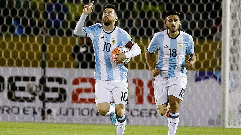 Argentinien: Denkbar knapp hat sich Argentinien doch noch für die WM qualifiziert &ndash; wieder einmal dank Lionel Messi.