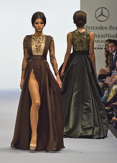 Auf Mexikos Laufstegen geizen die Models nicht mit ihren Reizen.