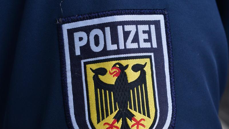 Die Bundespolizei hat einen per Haftbefehl gesuchten Tschechen geschnappt. Die Bundespolizei hat einen per Haftbefehl gesuchten Tschechen geschnappt.