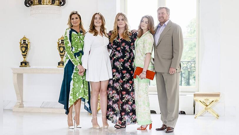Die niederländische Königsfamilie v.l.n.r.: Königin Máxima, Prinzessin Ariane, Prinzessin Amalia, Prinzessin Alexia und König Willem-Alexander.