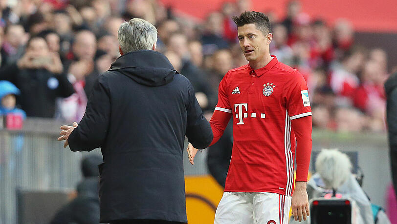 Ancelotti übt schrfe Kritik an Lewandowskis Berater.