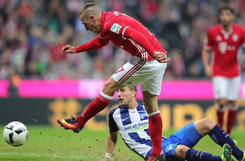 Franck Ribéry - Note 2: Brachte Gegenspieler Pekarik per Wackler zu Fall und traf dann aus kurzer Distanz (16.). Sein 2. Saisontor und schon die 9. Torbeteiligung in dieser Saison.