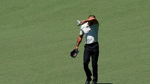 Tiger Woods hatte einen harten Tag im Augusta National Golf Club.