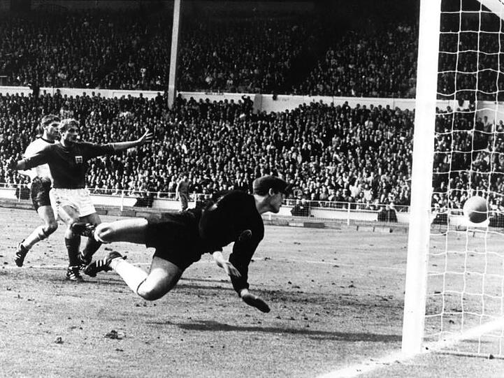 Hans Tilkowski stand im WM-Finale 1966 im Wembley-Stadion im Tor der deutschen Nationalmannschaft.