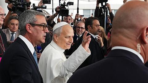 Der Papst hat nach seiner Krebsoperation das Krankenhaus in Rom wieder verlassen k&ouml;nnen.