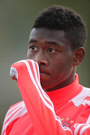 Der FC Bayern besiegt beim Comeback von David Alaba Unterhaching in einem Testspiel mit 2:0. Heynckes lobt den Rückkehrer, mahnt aber zur Geduld. Die Bilder.