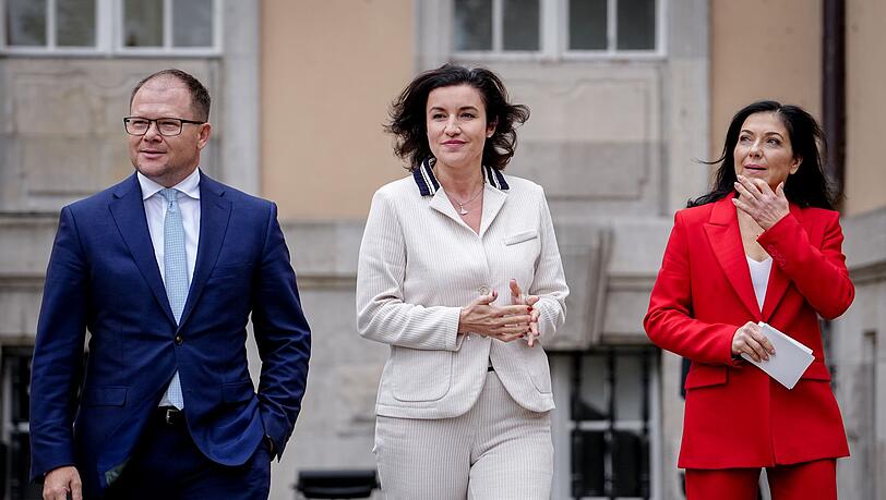 Schneider trat gemeinsam mit Wirtschaftsministerin Reiche und Forschungsministerin Dorothee Bär vor die Presse.