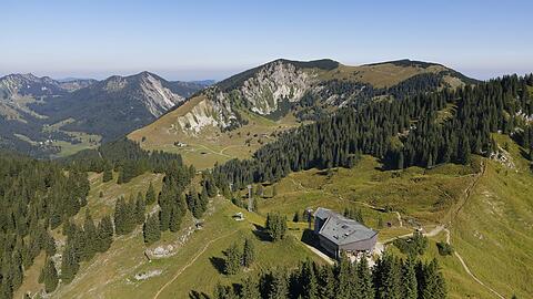 Jägerkamp und Bergstation der Taubensteinbahn.