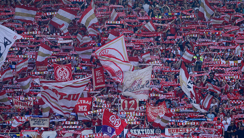 Nach den Fans des TSV 1860 protestieren auch Anhänger des FSV Mainz 05 gegen ein Testspiel ihres Klubs gegen Newcastle United.