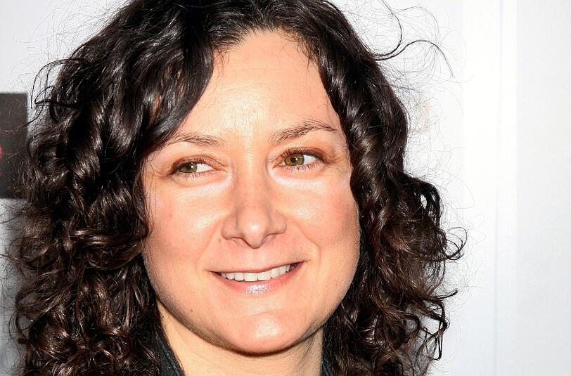 Sara Gilbert ist vor allem als frecher Teenager Darlene Conner in der Fernsehserie "Roseanne" bekanntgeworden, spielte aber auch in der Erfolgsserie "The Big Bang Theory" mit.