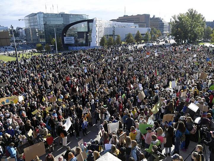 Fridays-for-Future-Demonstration vor dem finnischen Parlament in Helsinki.