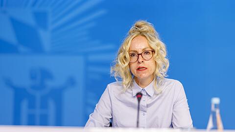 Anja Biel, Staatsanwältin von der Staatsanwaltschaft München I, bei der Pressekonferenz im Polizeipräsidium München.