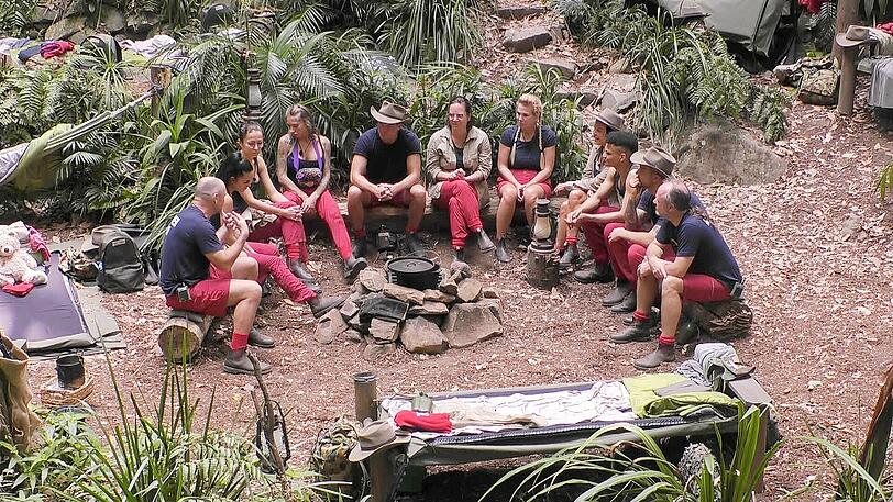 Die Campbewohner: Sven Ottke, Elena Miras, Anastasiya Avilova, Toni Trips, Raúl Richter, Danni Büchner, Claudia Norberg, Sonja Kirchberger, Prince Damien, Marco Cerullo und Markus Reinicke.