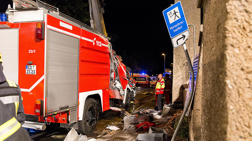 Der 20-Jährige stirbt wenig später an seinen schweren Verletzungen.